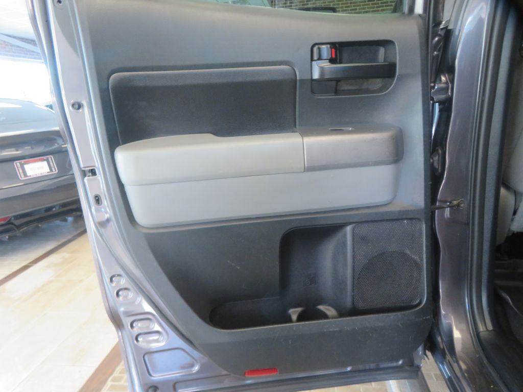 Photo 15 of this TOYOTA TUNDRA