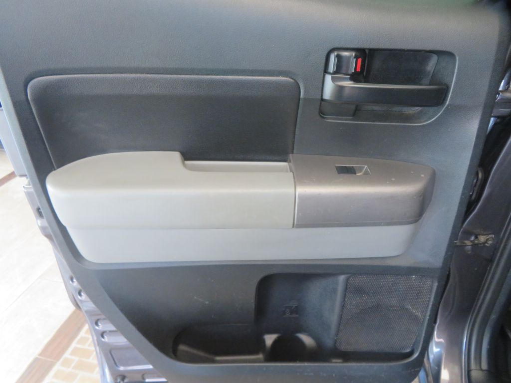 Photo 16 of this TOYOTA TUNDRA