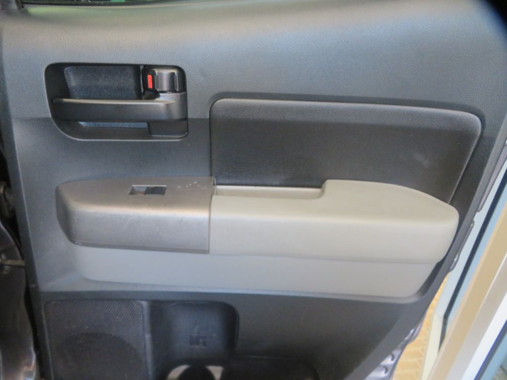 Photo 19 of this TOYOTA TUNDRA