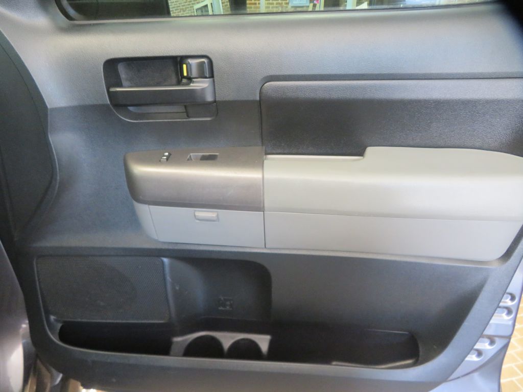 Photo 22 of this TOYOTA TUNDRA