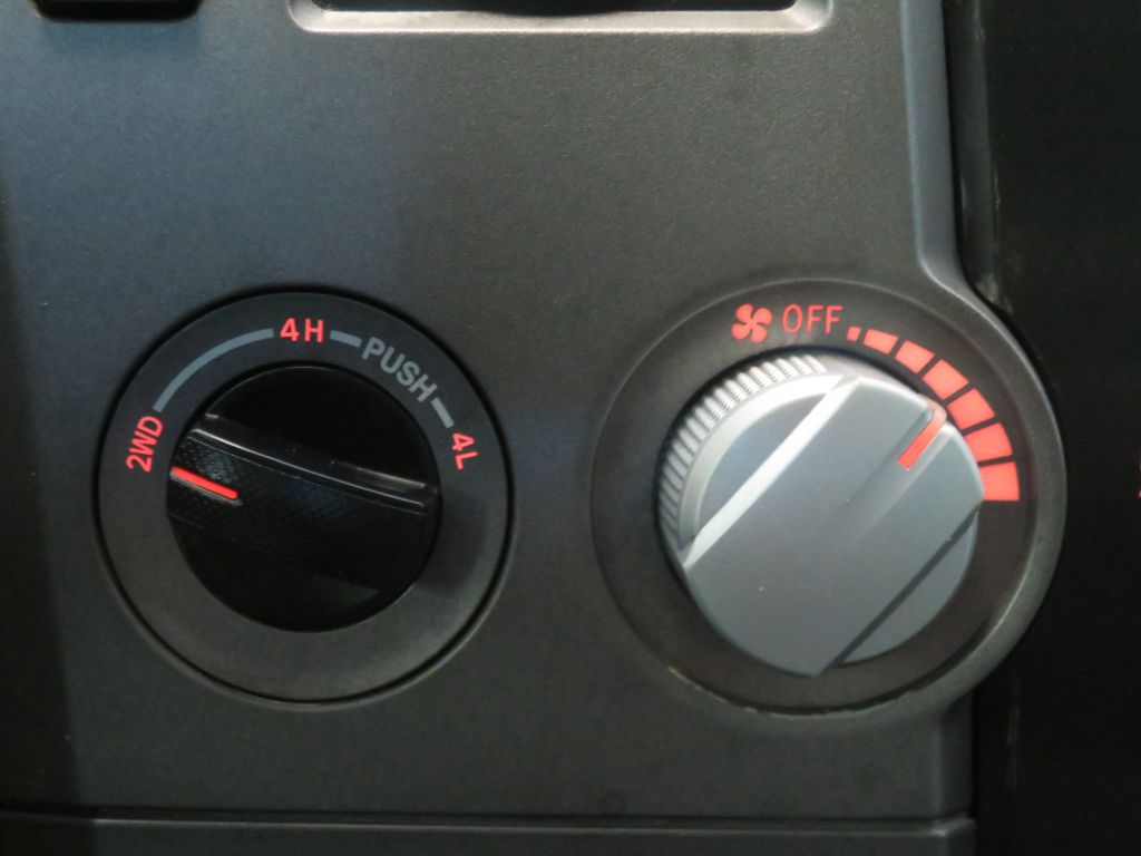 Photo 36 of this TOYOTA TUNDRA