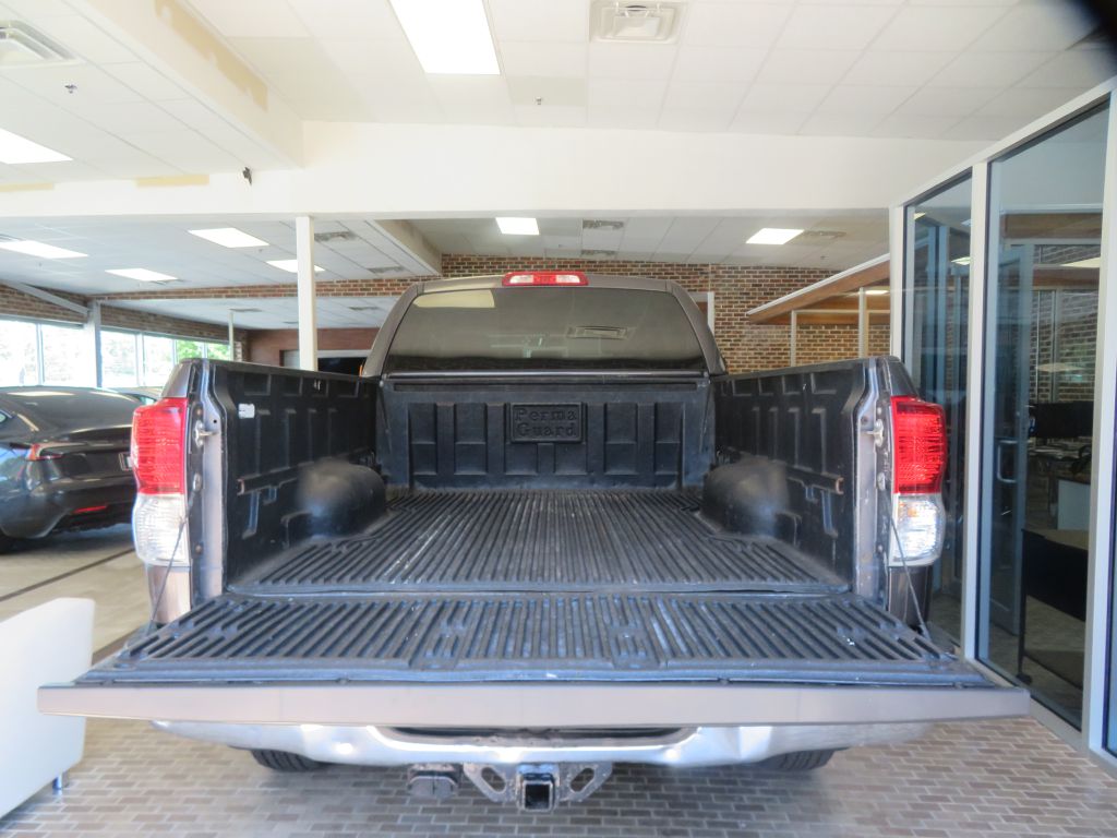 Photo 40 of this TOYOTA TUNDRA