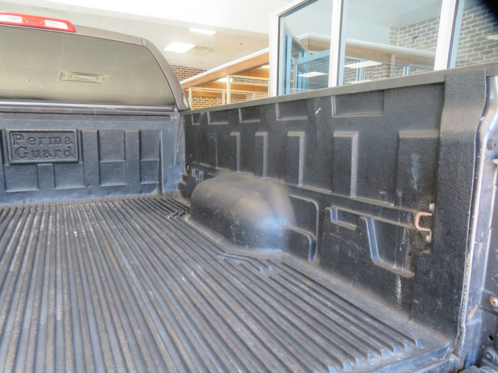 Photo 43 of this TOYOTA TUNDRA