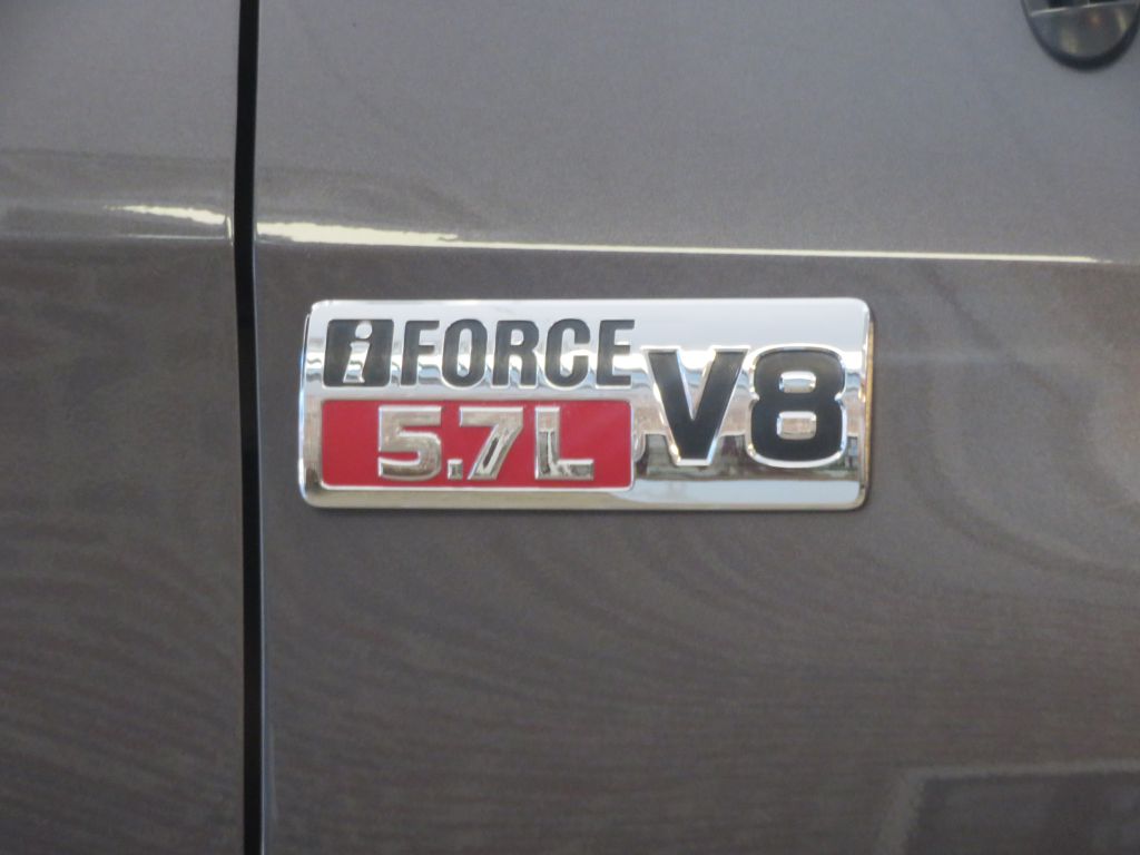 Photo 59 of this TOYOTA TUNDRA
