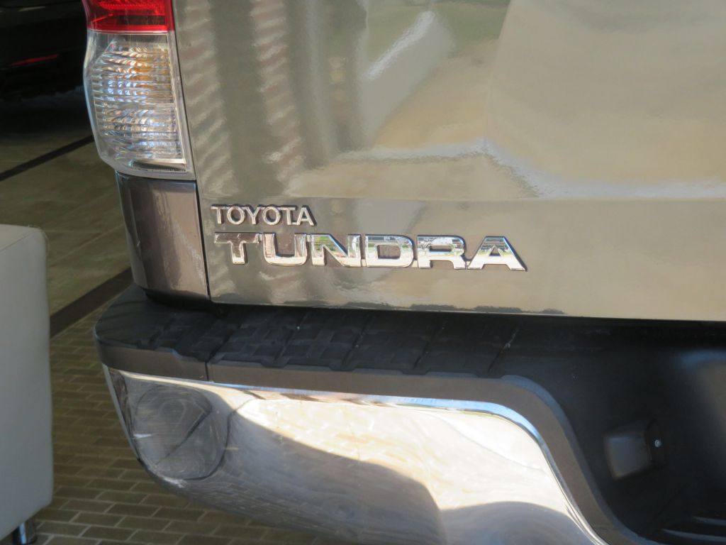 Photo 63 of this TOYOTA TUNDRA
