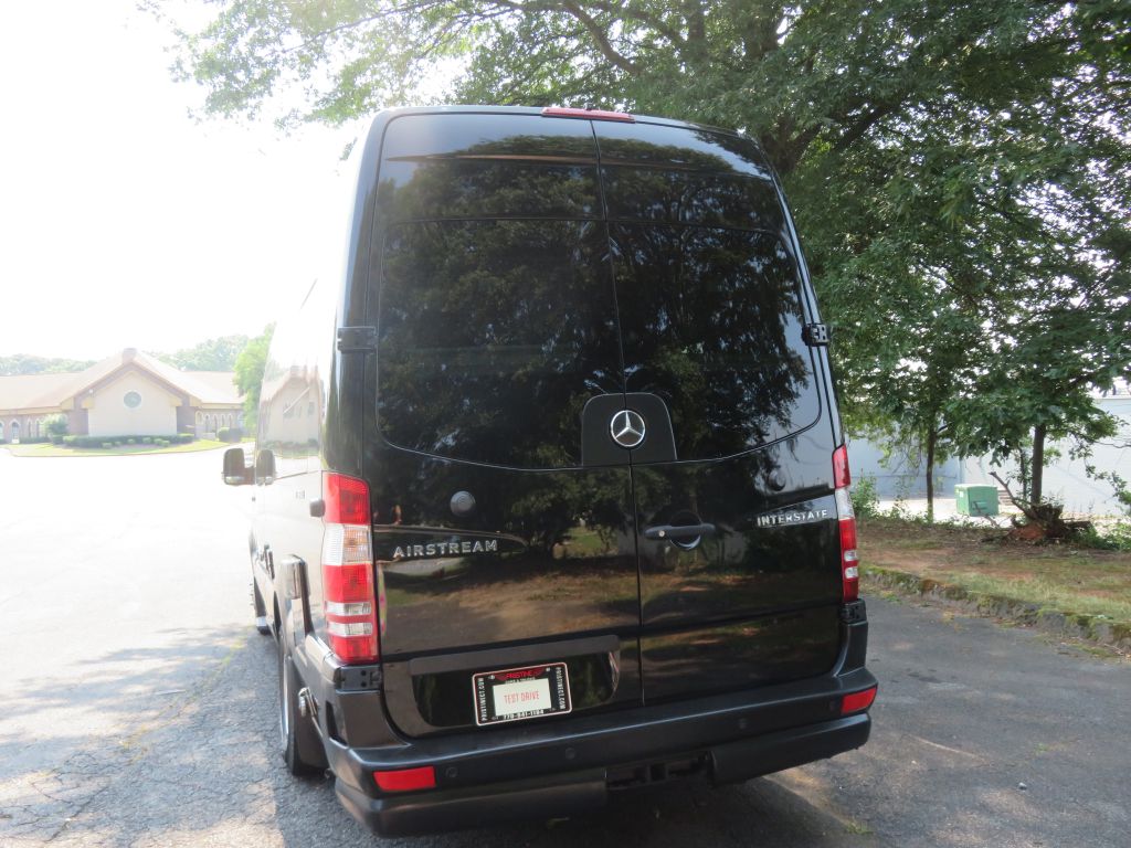 Photo 5 of this MERCEDES-BENZ SPRINTER 170 XD