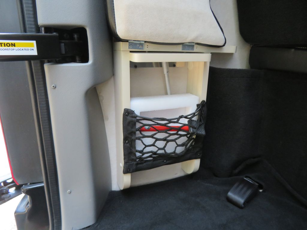 Photo 29 of this MERCEDES-BENZ SPRINTER 170 XD