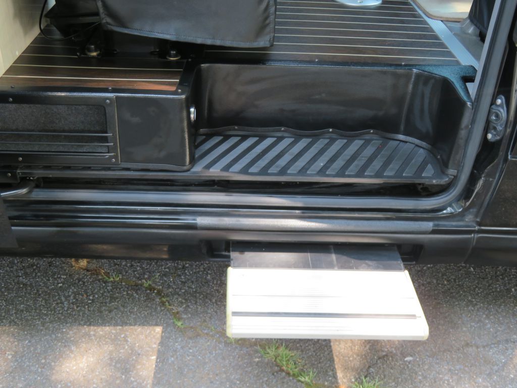 Photo 32 of this MERCEDES-BENZ SPRINTER 170 XD