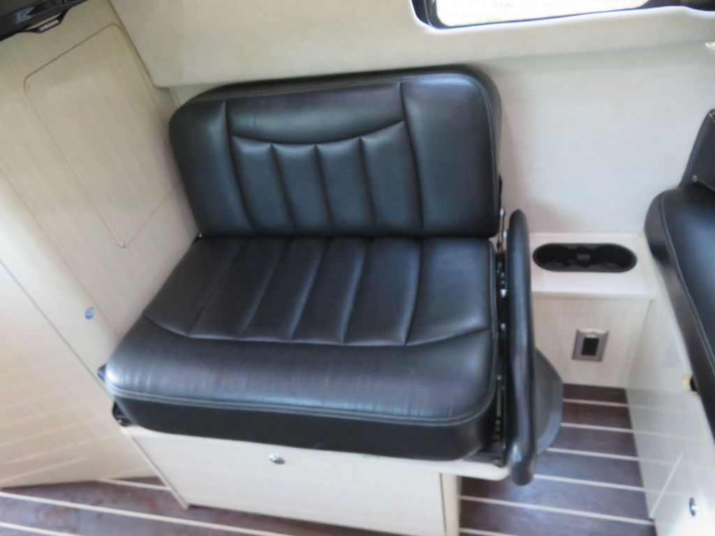 Photo 55 of this MERCEDES-BENZ SPRINTER 170 XD