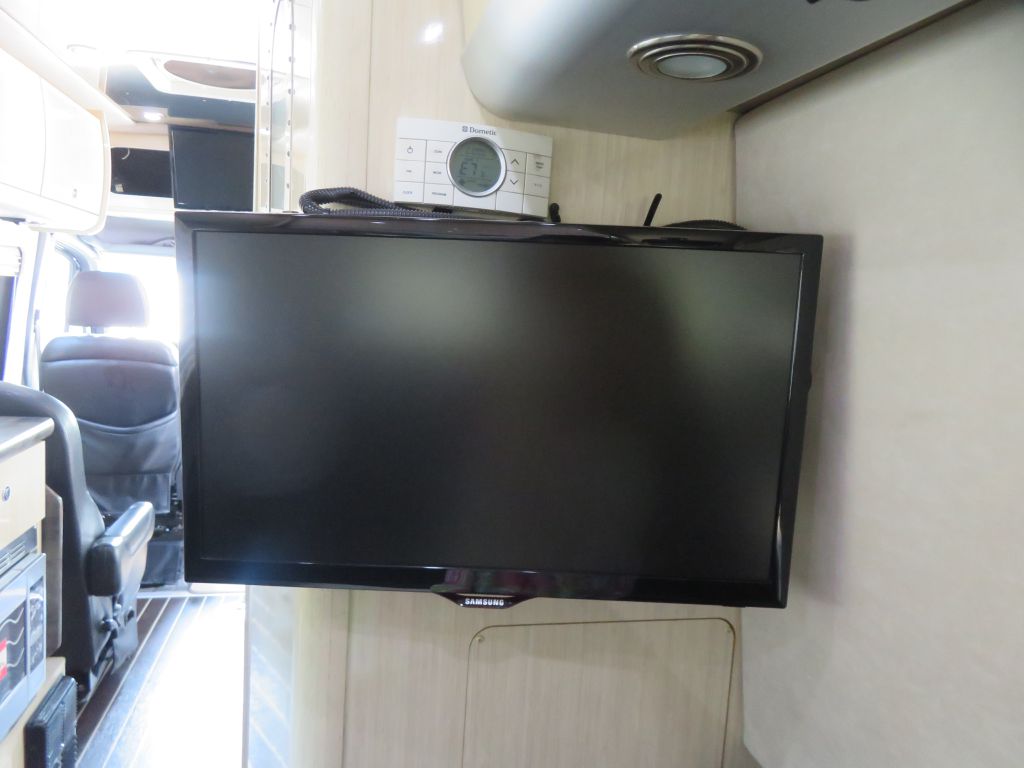 Photo 56 of this MERCEDES-BENZ SPRINTER 170 XD