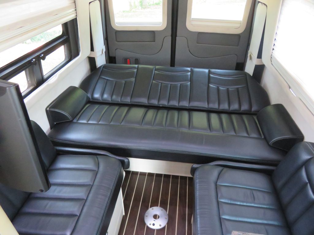 Photo 76 of this MERCEDES-BENZ SPRINTER 170 XD