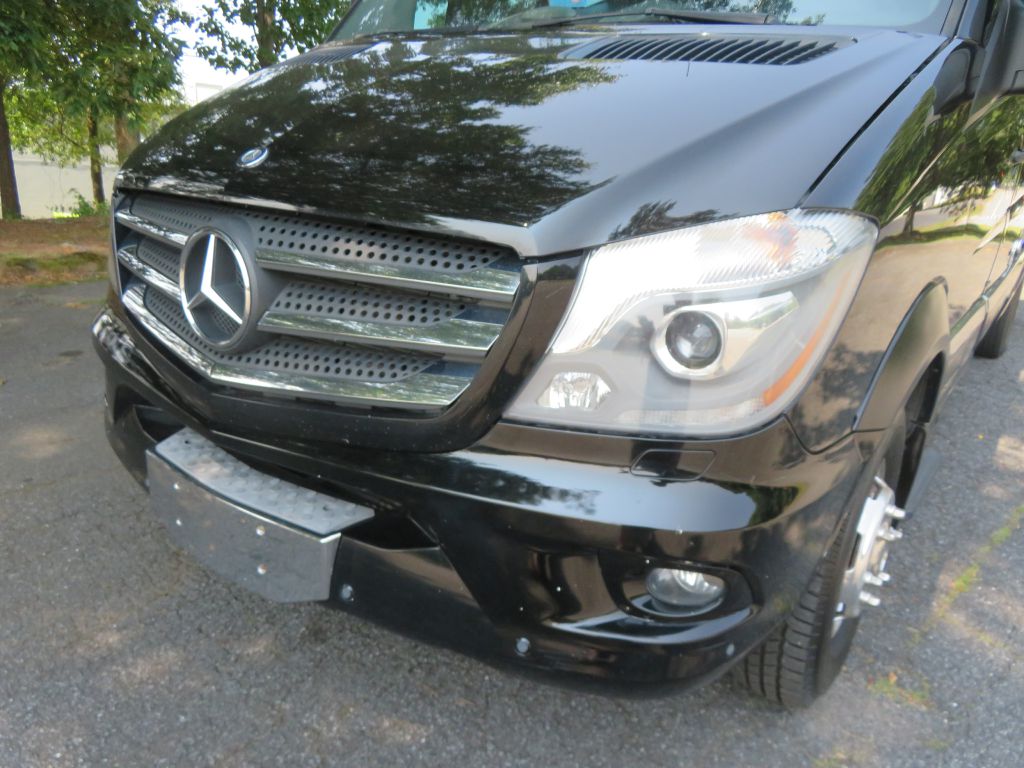 Photo 102 of this MERCEDES-BENZ SPRINTER 170 XD