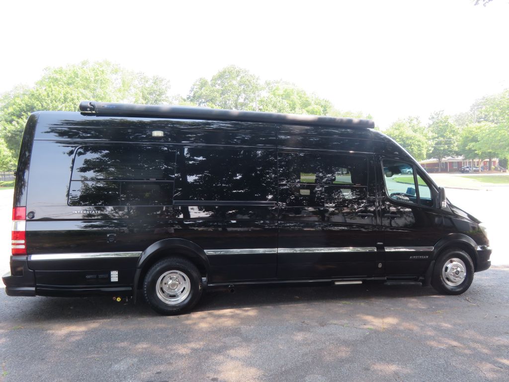 Photo 107 of this MERCEDES-BENZ SPRINTER 170 XD