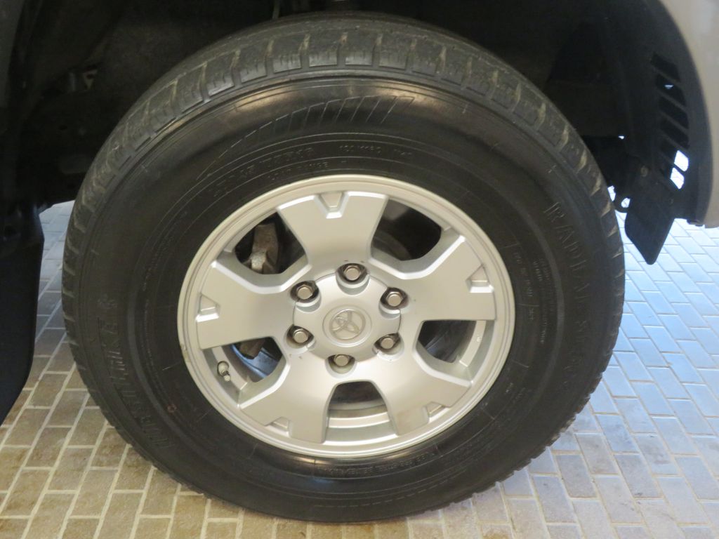 Photo 10 of this TOYOTA TACOMA