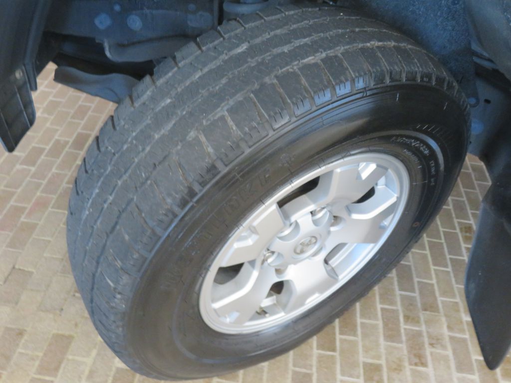 Photo 11 of this TOYOTA TACOMA