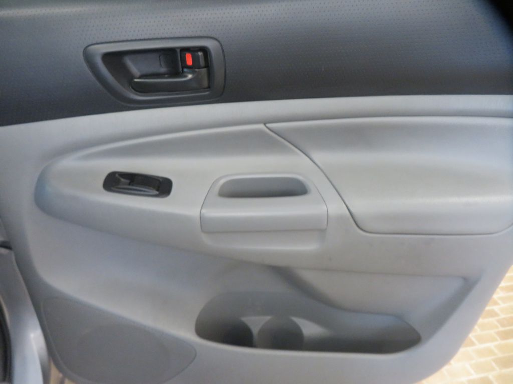 Photo 20 of this TOYOTA TACOMA