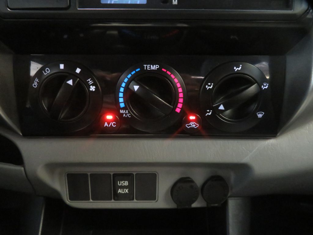 Photo 38 of this TOYOTA TACOMA