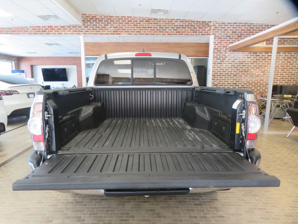 Photo 44 of this TOYOTA TACOMA