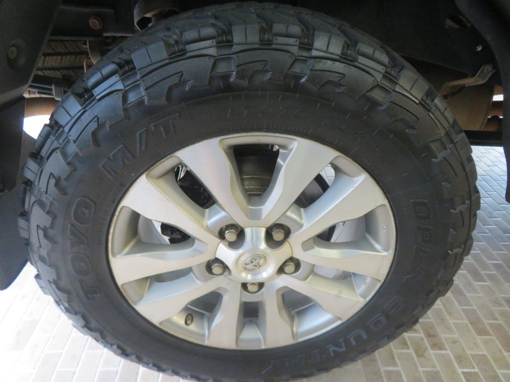 Photo 9 of this TOYOTA TUNDRA