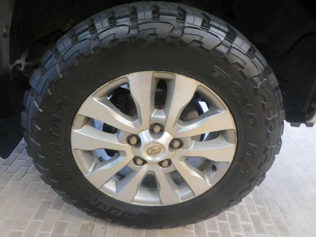Photo 10 of this TOYOTA TUNDRA
