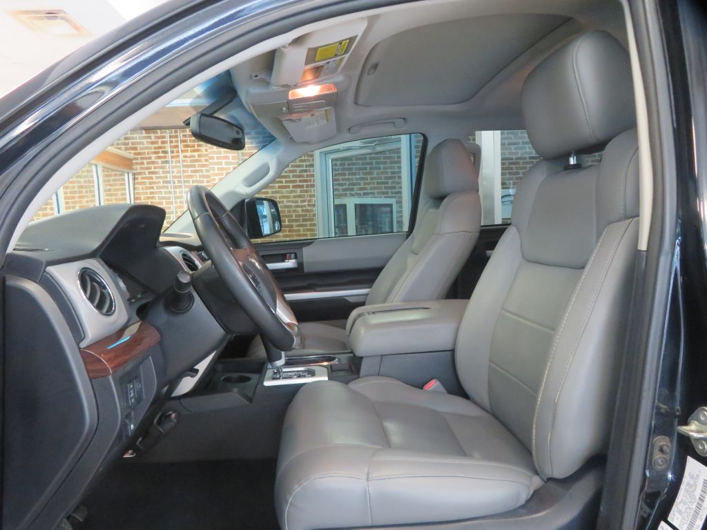 Photo 15 of this TOYOTA TUNDRA