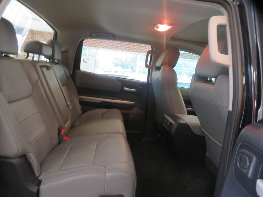 Photo 22 of this TOYOTA TUNDRA