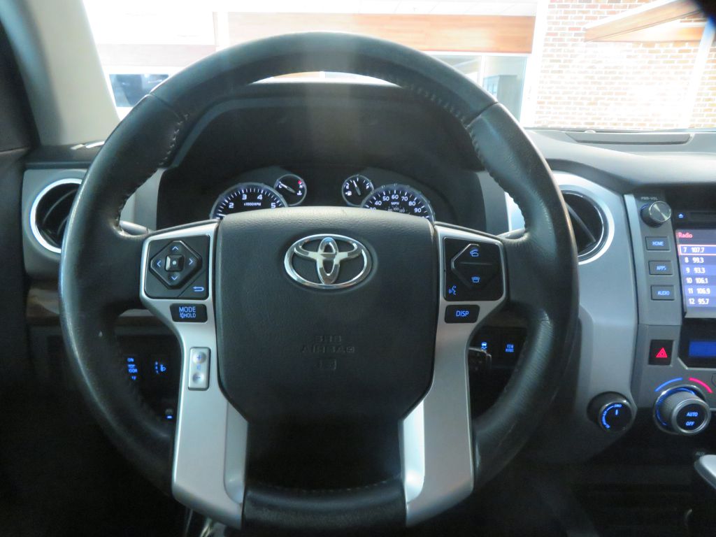 Photo 29 of this TOYOTA TUNDRA