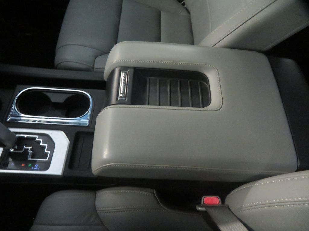 Photo 43 of this TOYOTA TUNDRA
