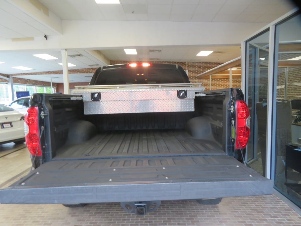 Photo 51 of this TOYOTA TUNDRA