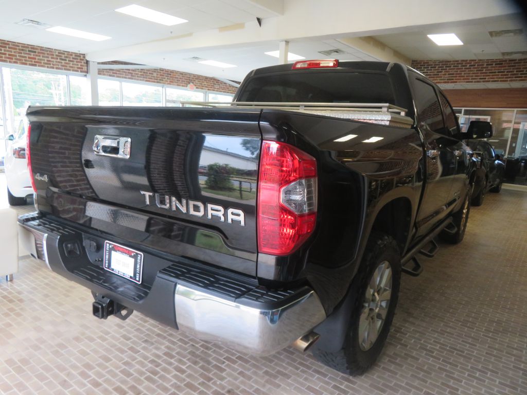 Photo 66 of this TOYOTA TUNDRA