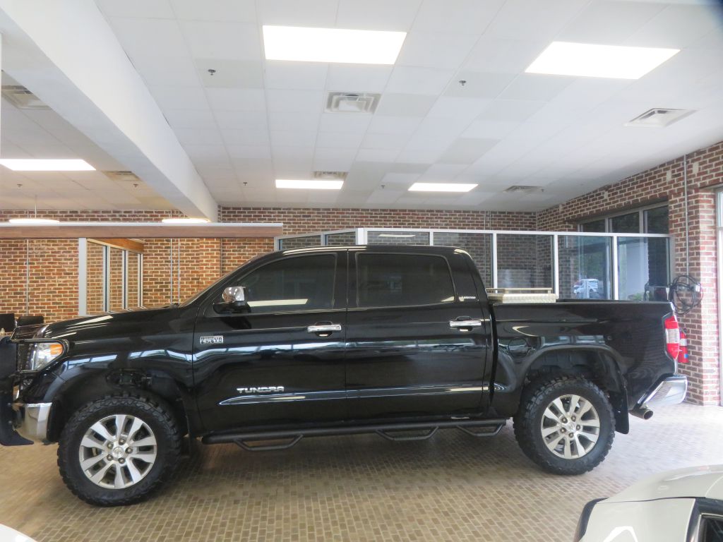 Photo 75 of this TOYOTA TUNDRA