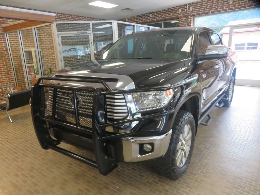 Photo 81 of this TOYOTA TUNDRA