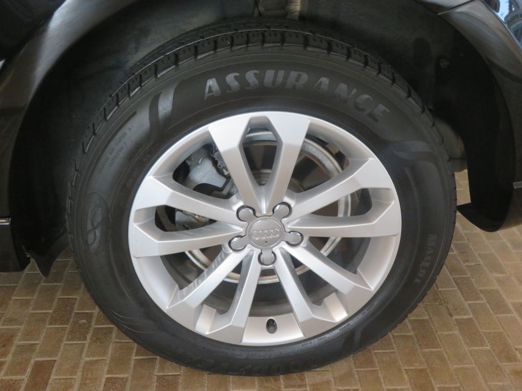 Photo 8 of this AUDI Q5