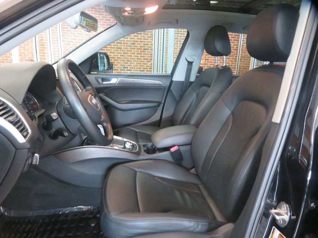 Photo 15 of this AUDI Q5