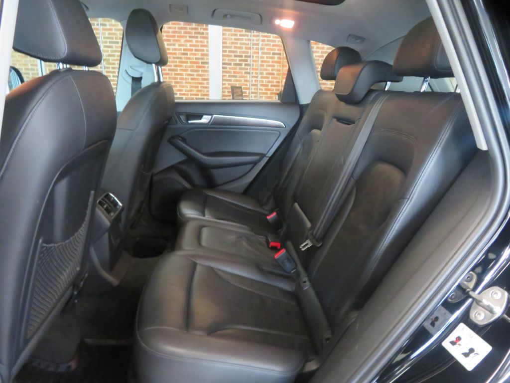 Photo 19 of this AUDI Q5