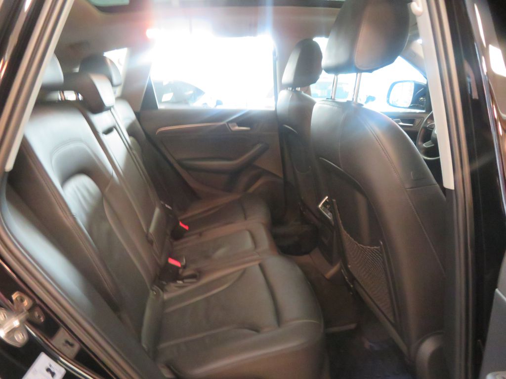 Photo 22 of this AUDI Q5