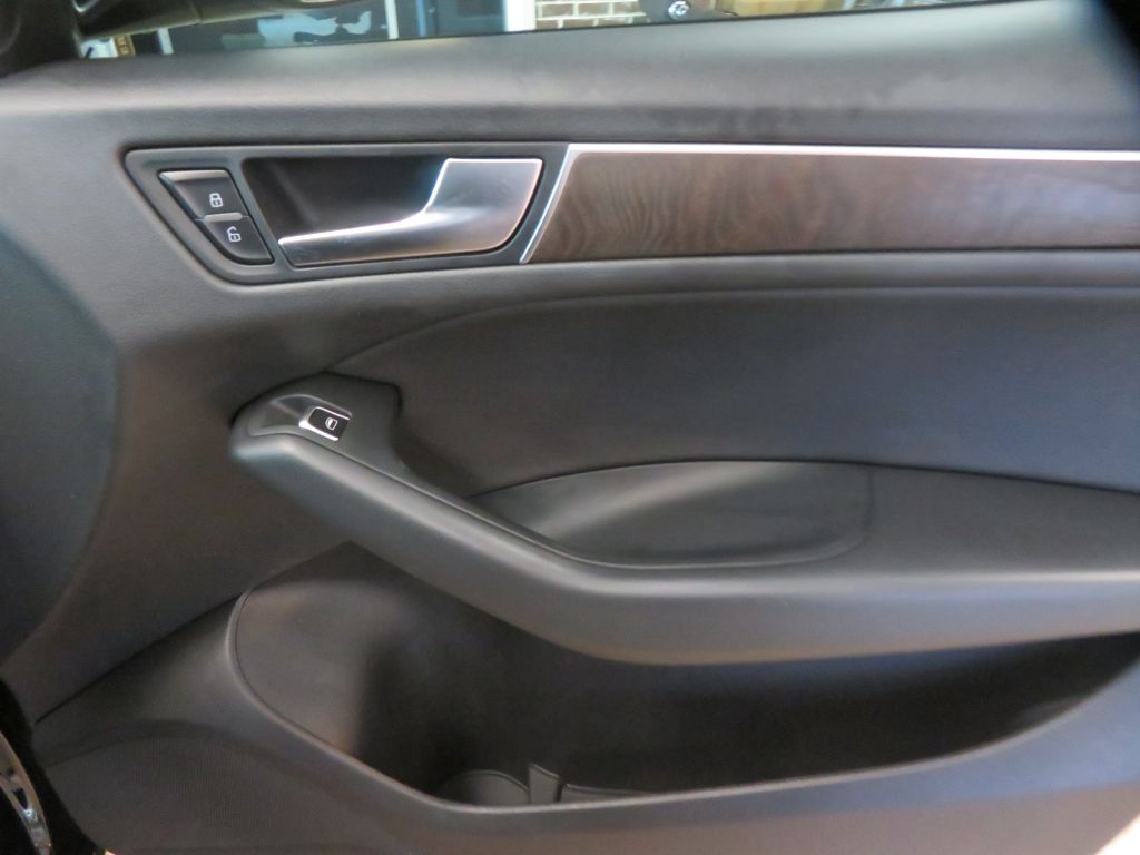 Photo 24 of this AUDI Q5
