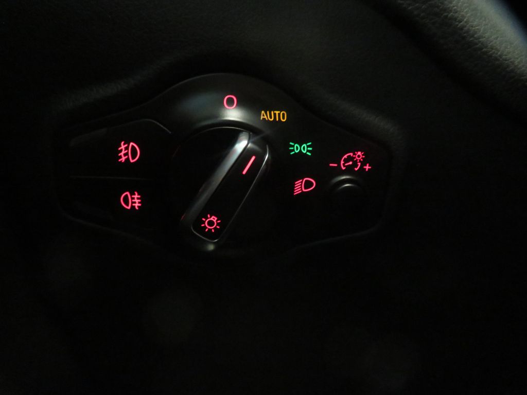 Photo 34 of this AUDI Q5