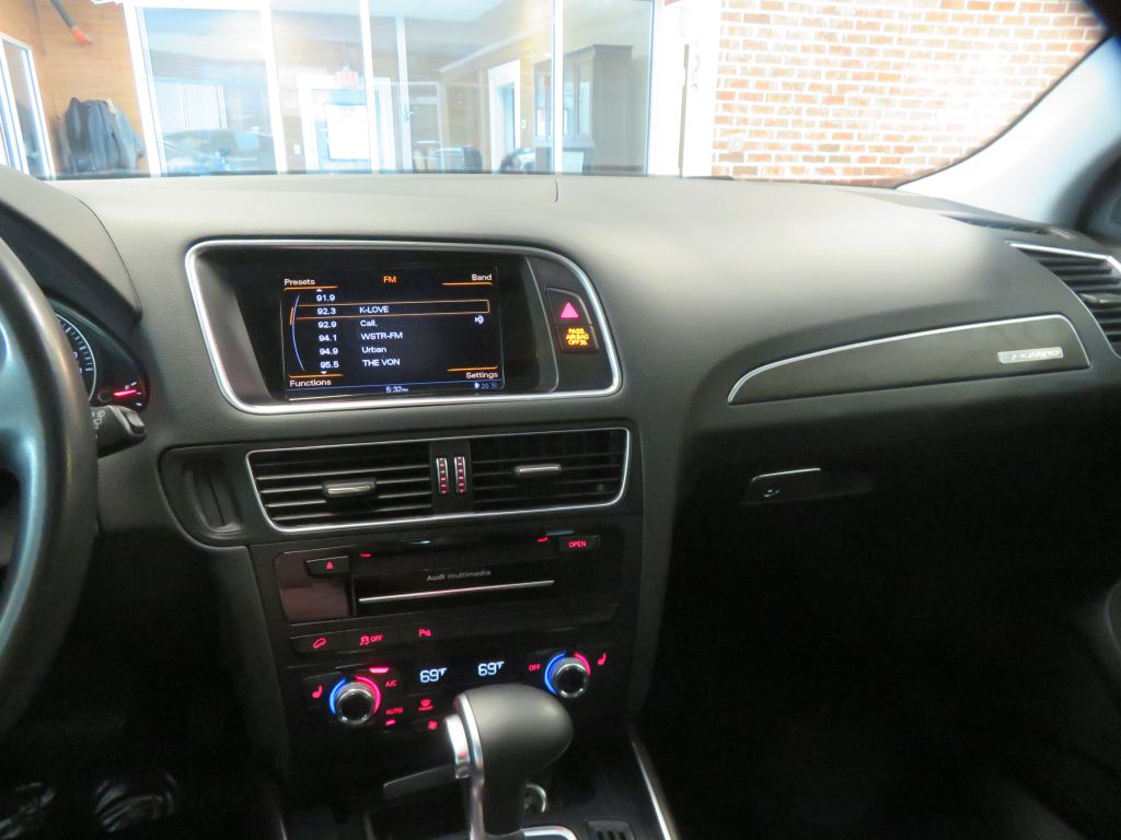 Photo 35 of this AUDI Q5