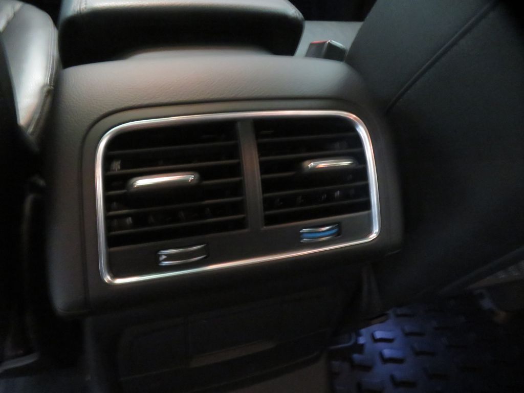 Photo 46 of this AUDI Q5