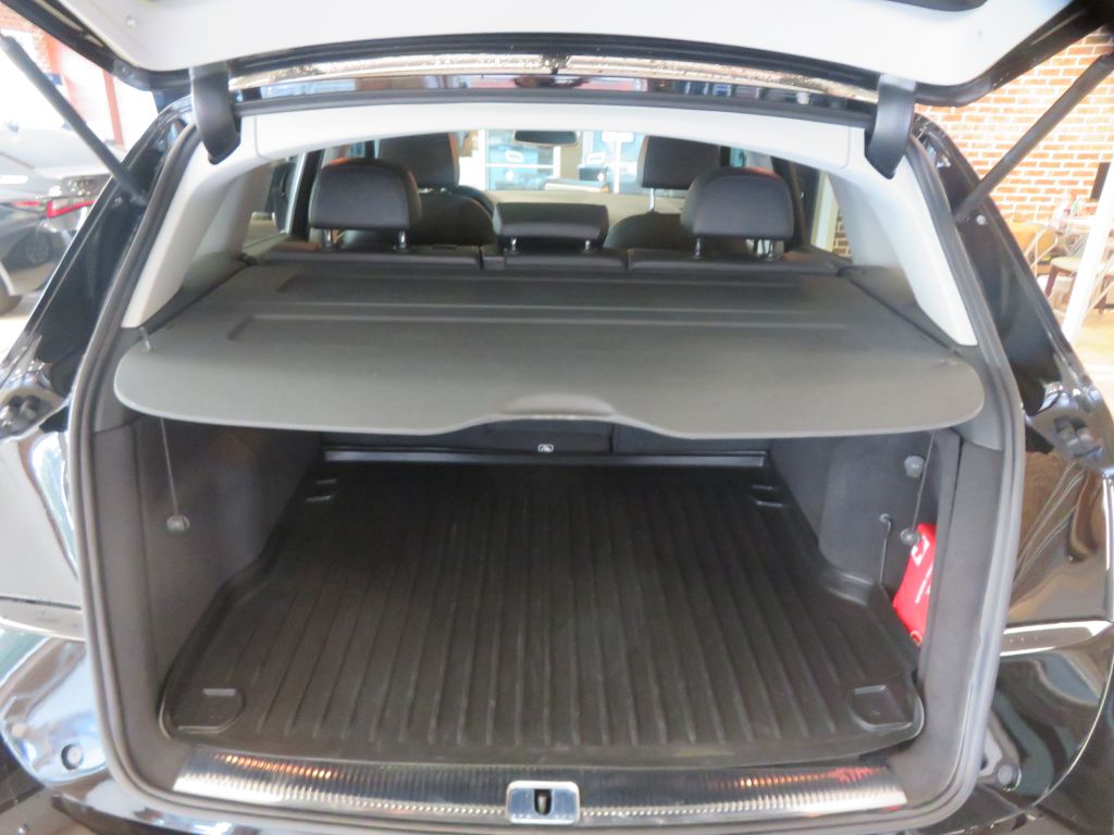 Photo 47 of this AUDI Q5