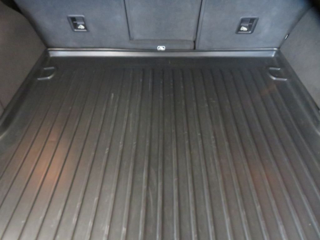Photo 48 of this AUDI Q5