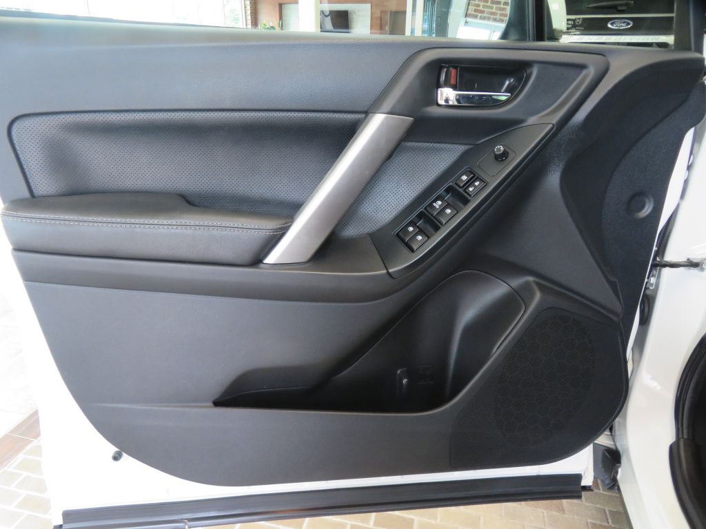 Photo 13 of this SUBARU FORESTER