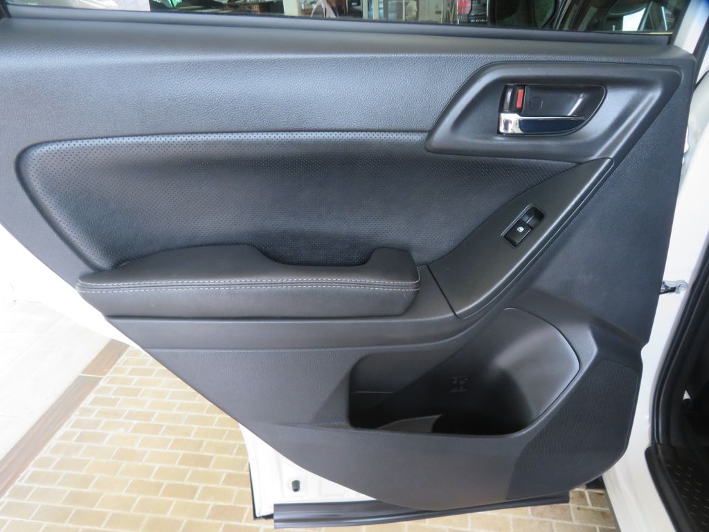 Photo 17 of this SUBARU FORESTER