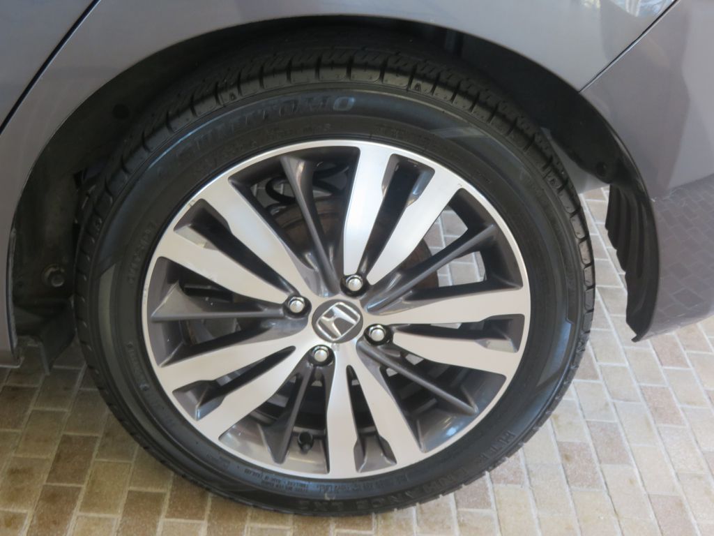 Photo 8 of this HONDA FIT