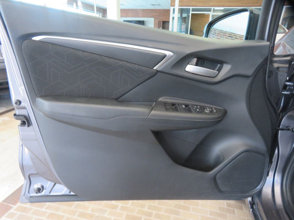 Photo 13 of this HONDA FIT