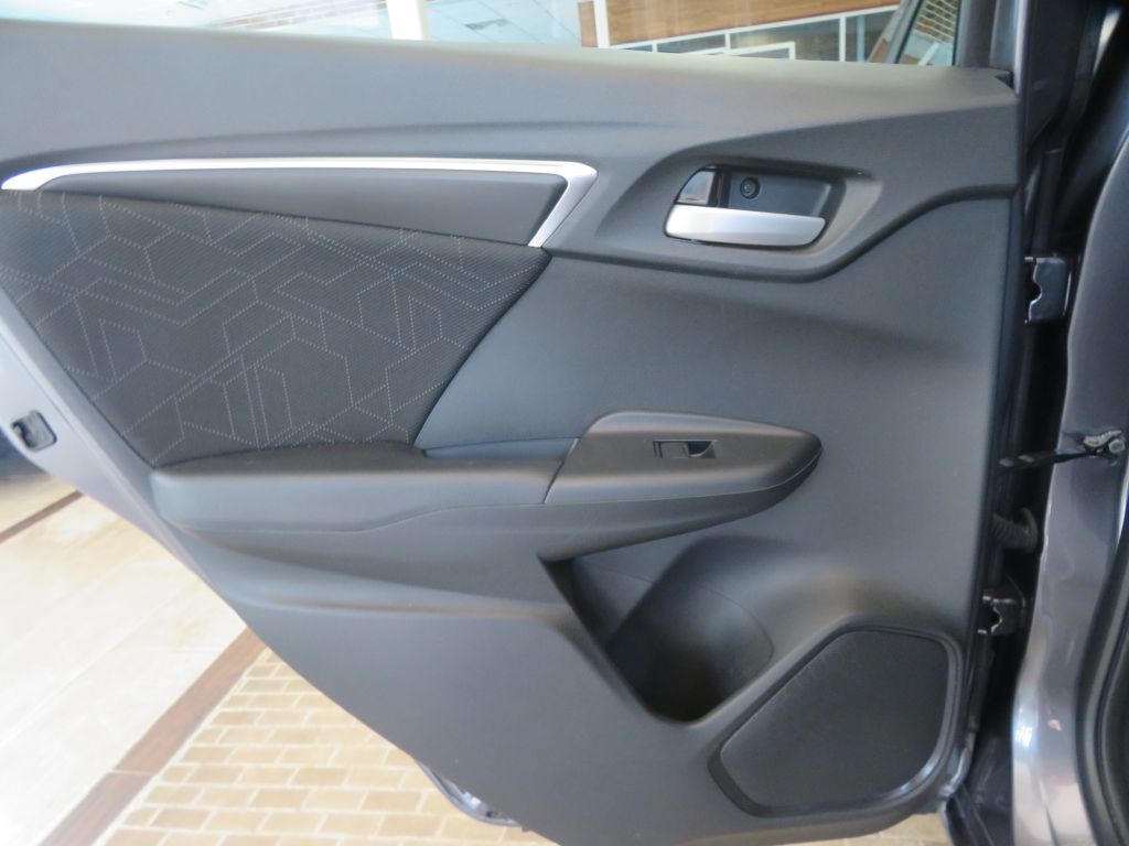 Photo 17 of this HONDA FIT