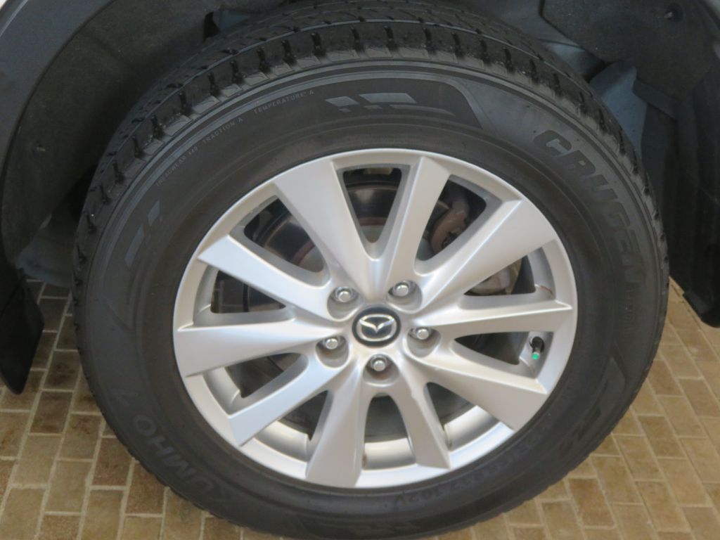 Photo 8 of this MAZDA CX-5