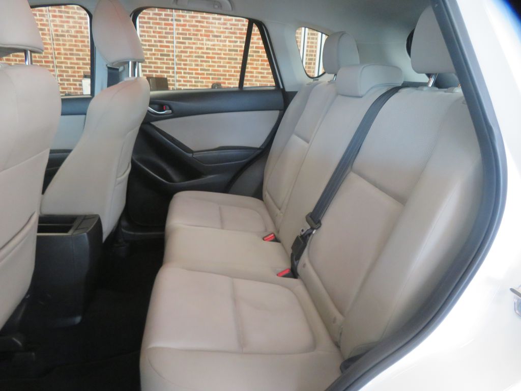 Photo 19 of this MAZDA CX-5