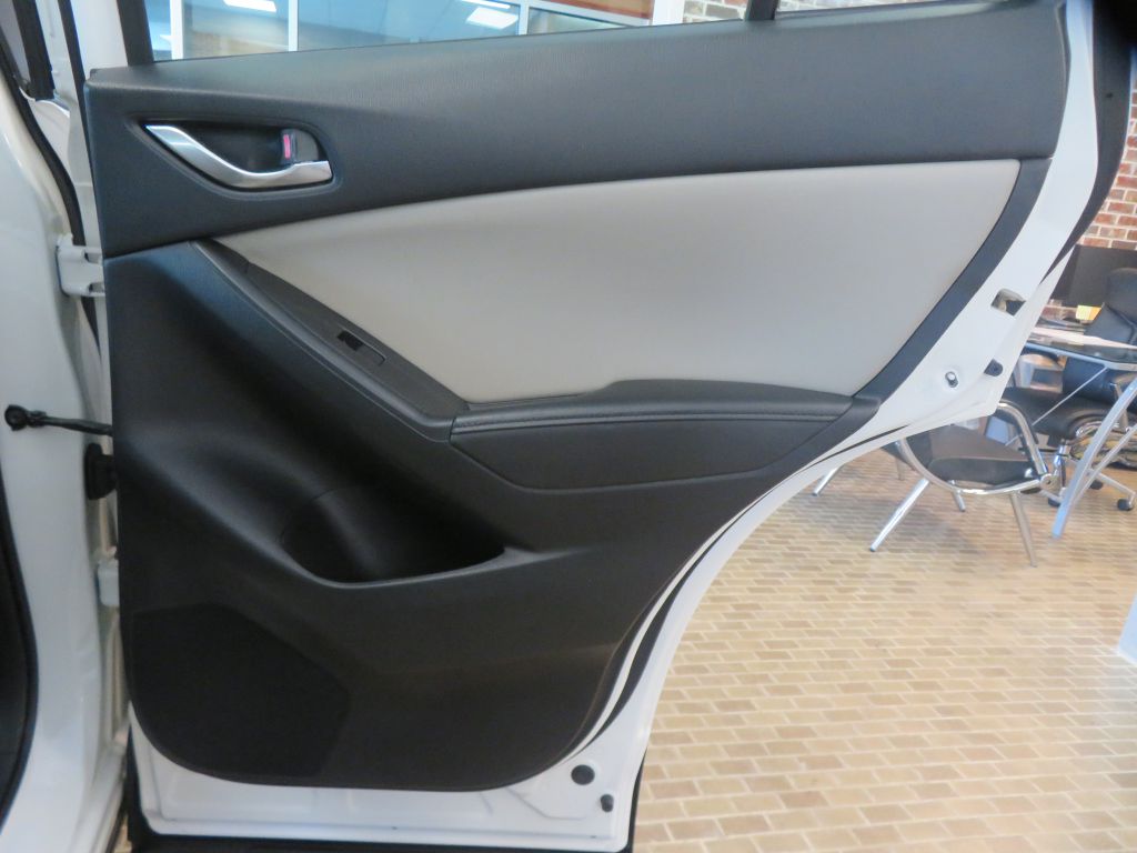 Photo 20 of this MAZDA CX-5